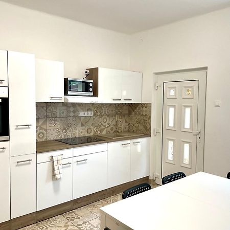 Apartament Elvira Vendeghaz Kisbodak Zewnętrze zdjęcie