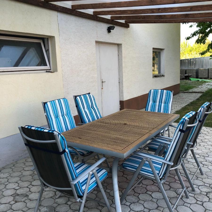 Apartament Elvira Vendeghaz Kisbodak Zewnętrze zdjęcie