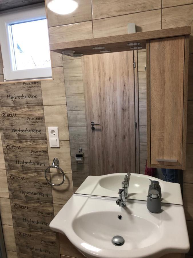 Apartament Elvira Vendeghaz Kisbodak Zewnętrze zdjęcie