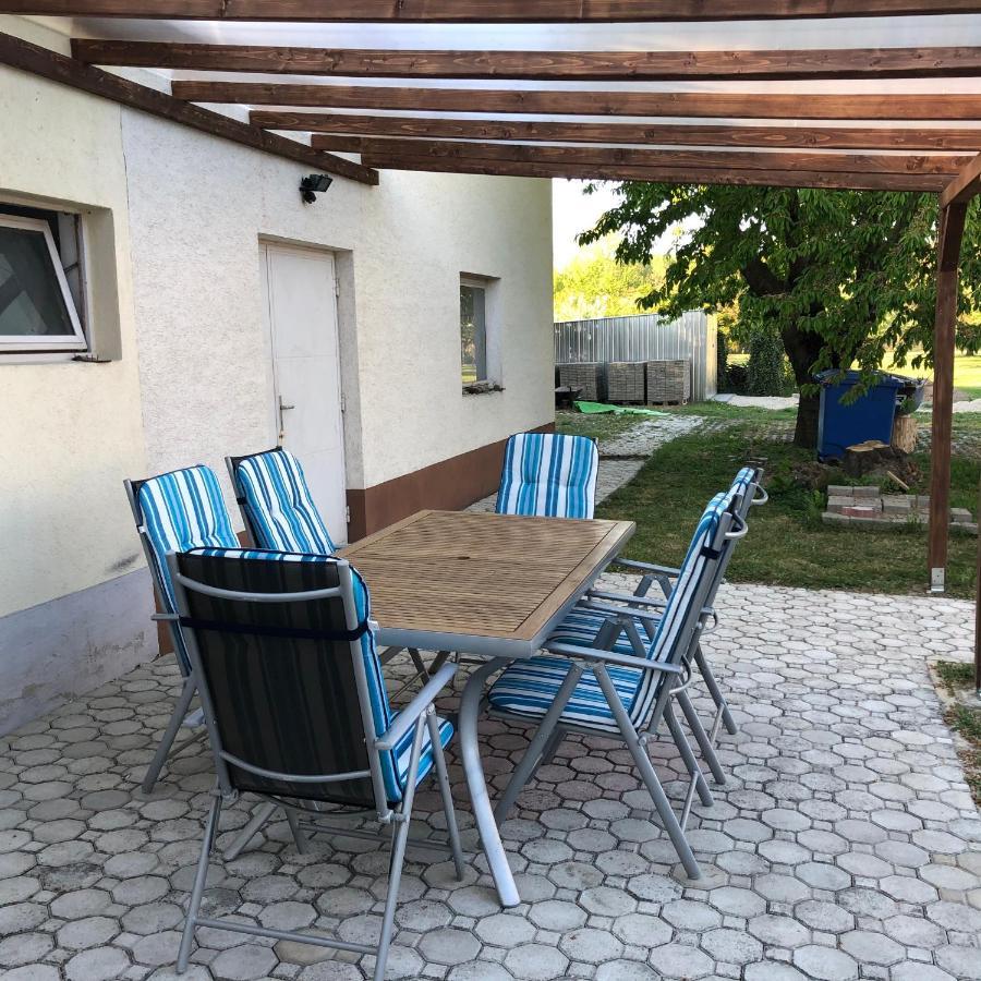 Apartament Elvira Vendeghaz Kisbodak Zewnętrze zdjęcie